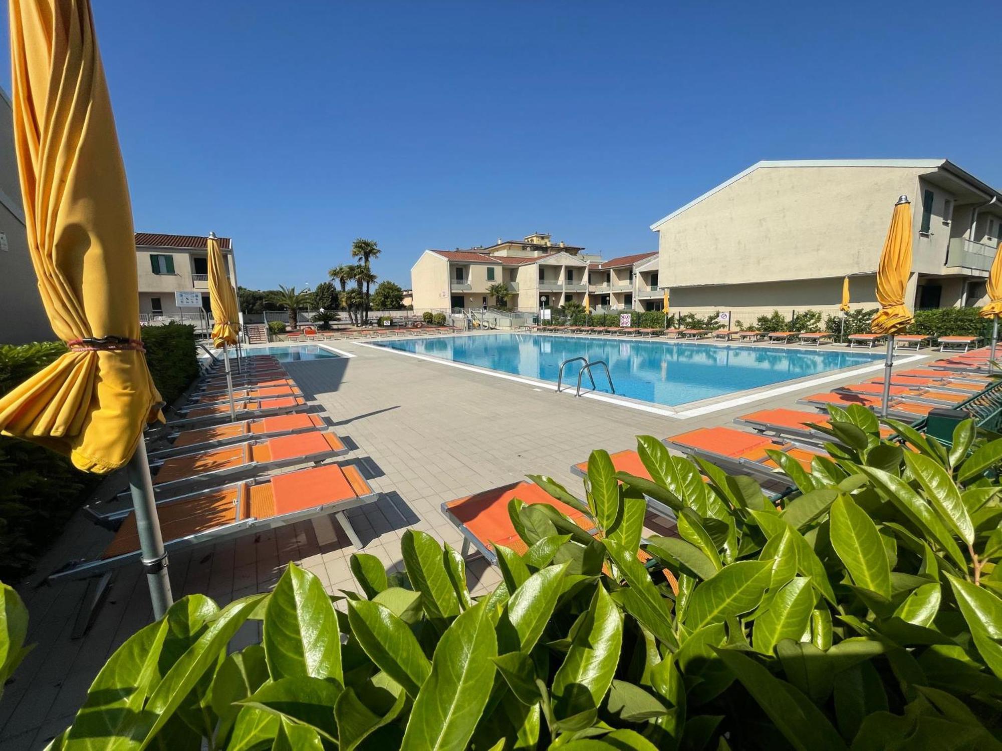 Villaggio Luna Swimmingpool- Agenzia Cocal Caorle Exterior foto